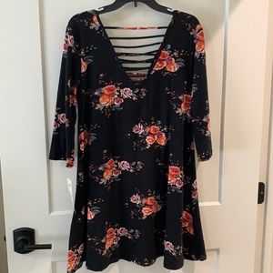 Flowy Floral Juniors Large - Soft and stretchy